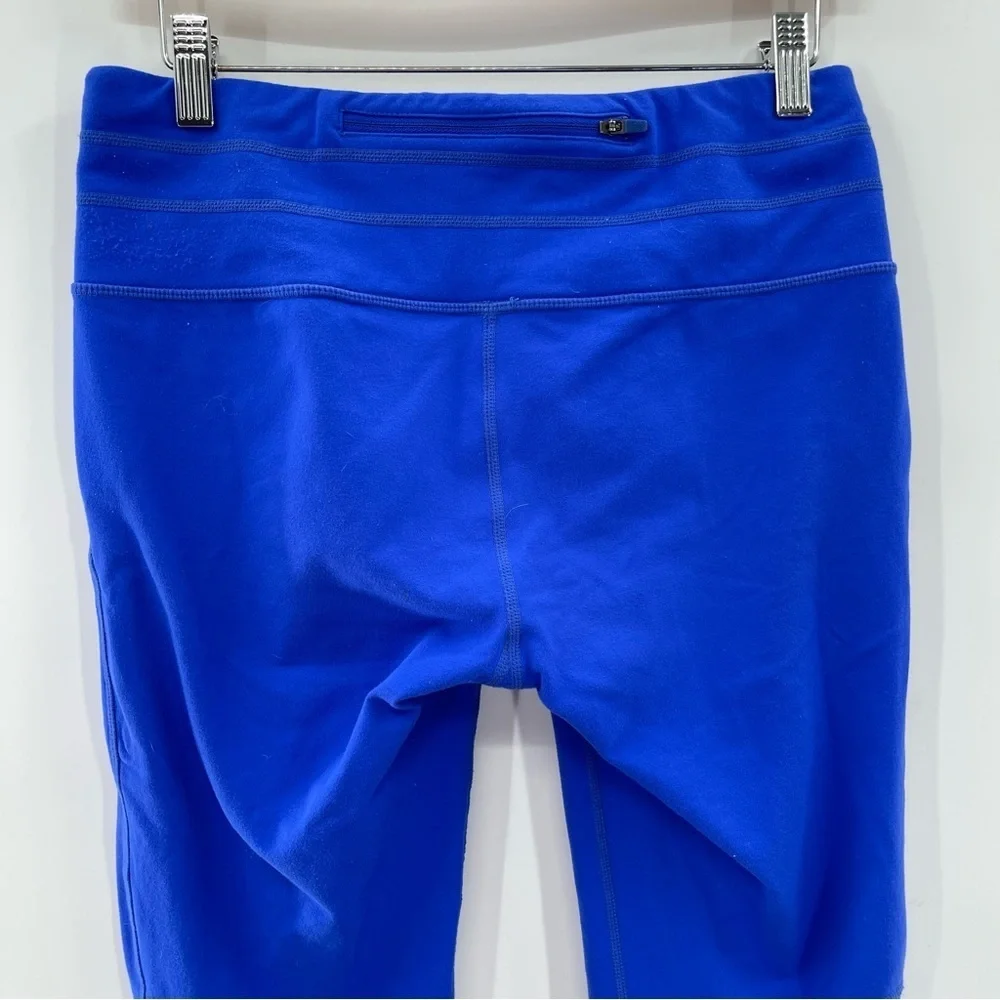 Athleta Relay Reflective Crop Capri Legging Size Medium - Picture 6 of 14